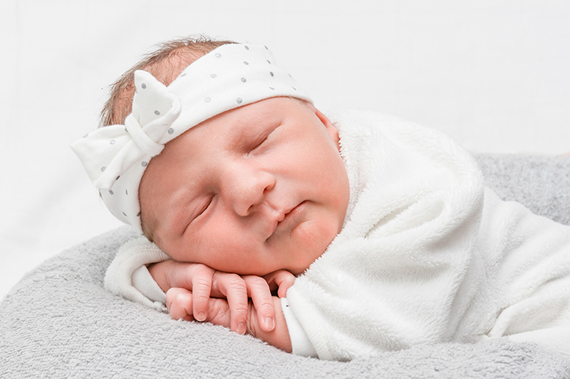 séance photo de bébé : exemple d'image à 4 jours